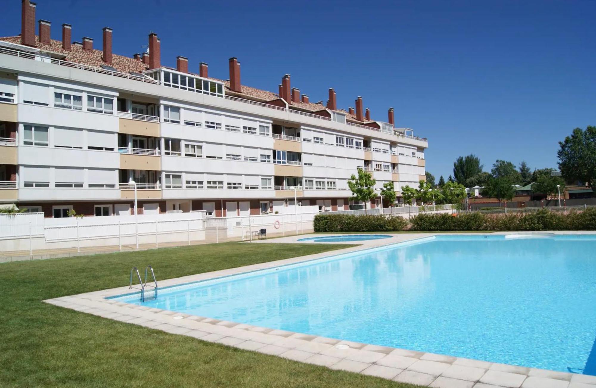 Apartamento Con Gran Terraza Y Vistas A La Catedral. Burgo Exterior foto